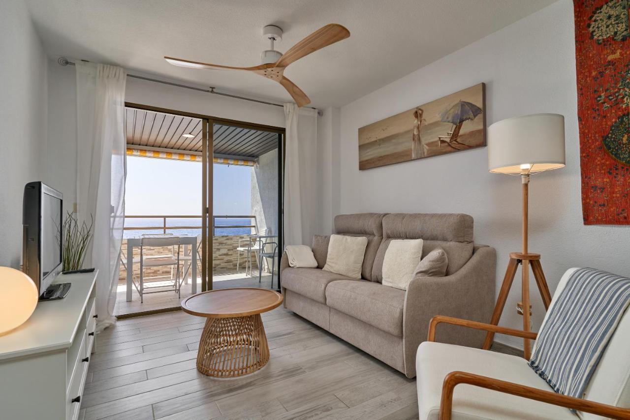 El Rompeolas Apartment